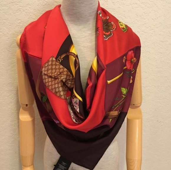 NWT Gucci Silk Scarf with box - Picture 3 of 13